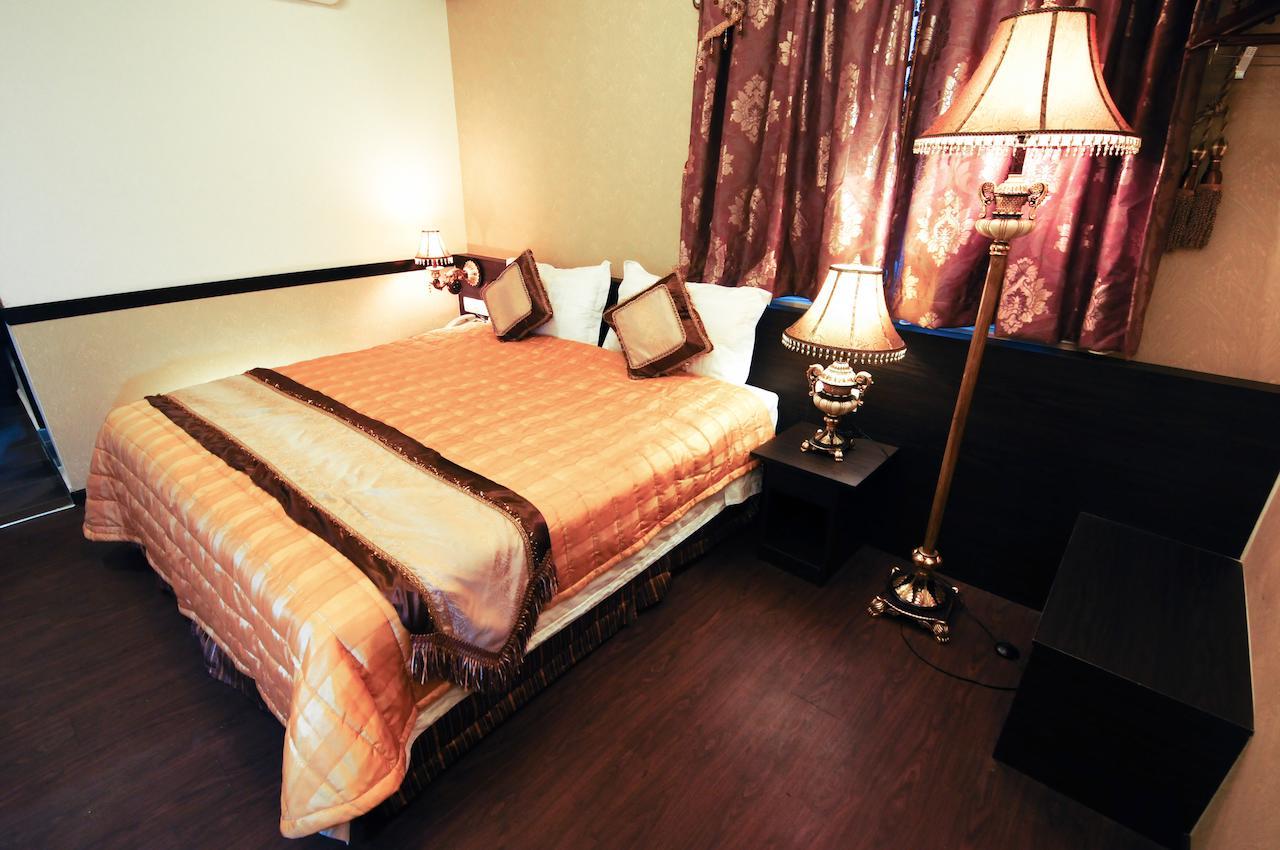 เค การ์เดน โฮเต็ล ปาริต บุนตาร์ Hotel ภายนอก รูปภาพ