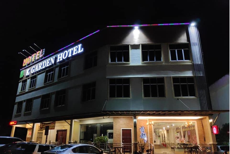เค การ์เดน โฮเต็ล ปาริต บุนตาร์ Hotel ภายนอก รูปภาพ